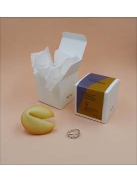 Bague cachée dans un fortune cookie