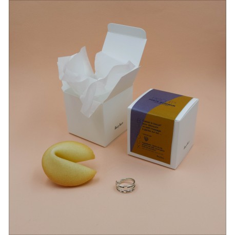 Bague cachée dans un fortune cookie
